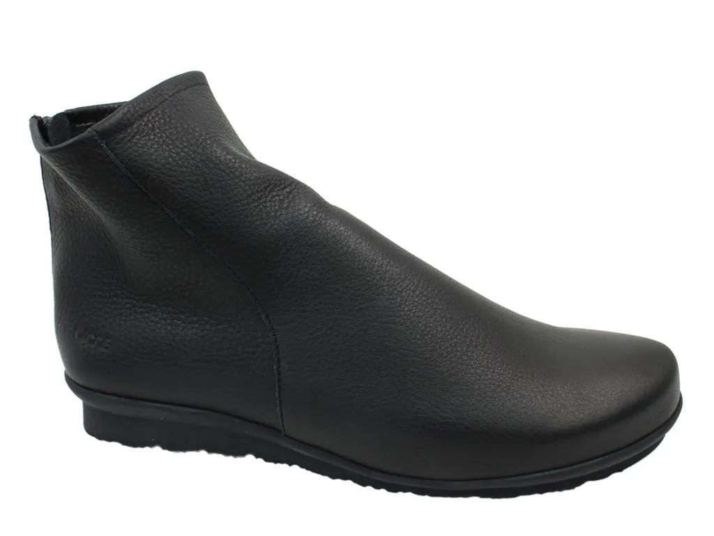 Stylish Baryky Black Leather Arche Boots – Durable Rocky Design