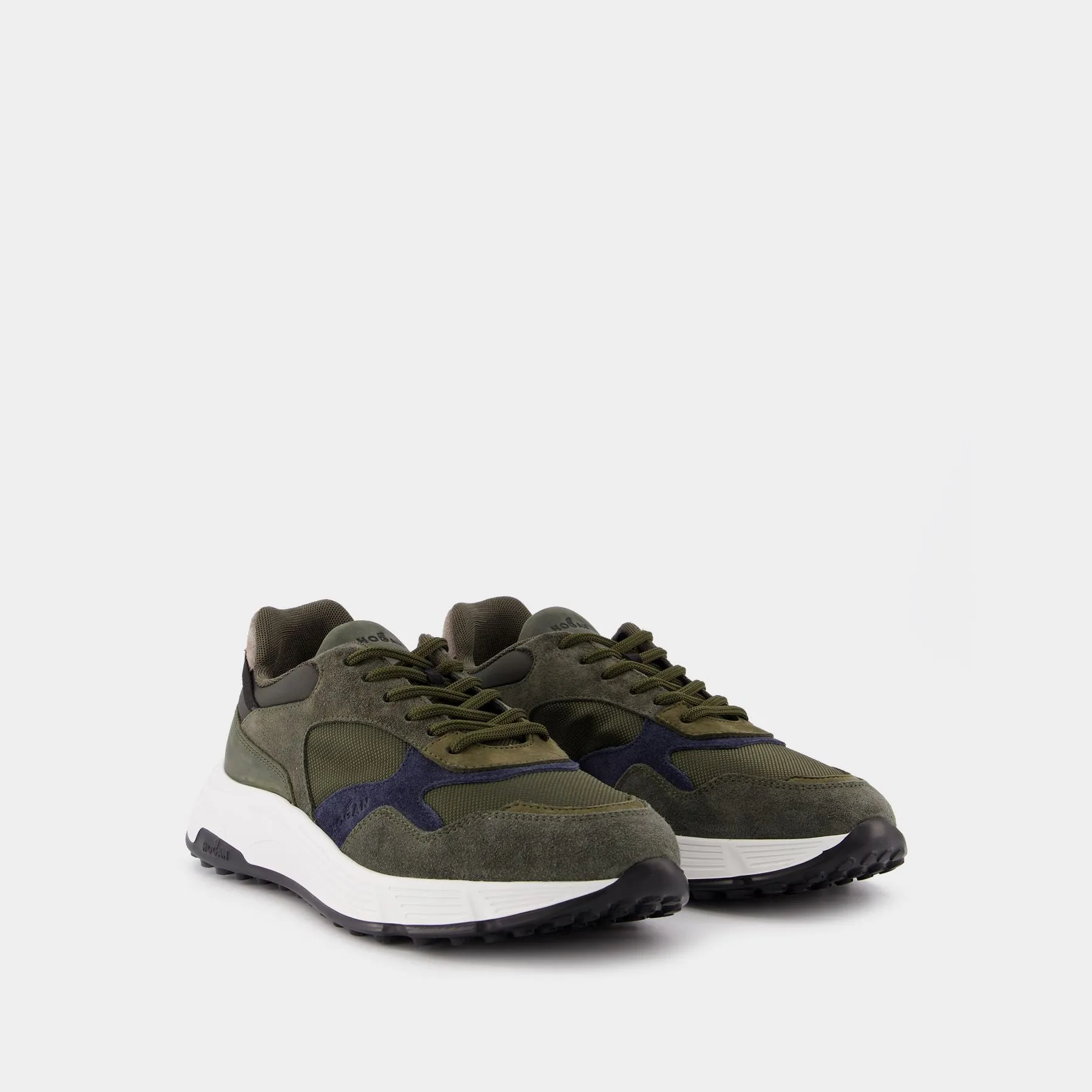 Hyperlight Allacciato Sneakers in Green Suede