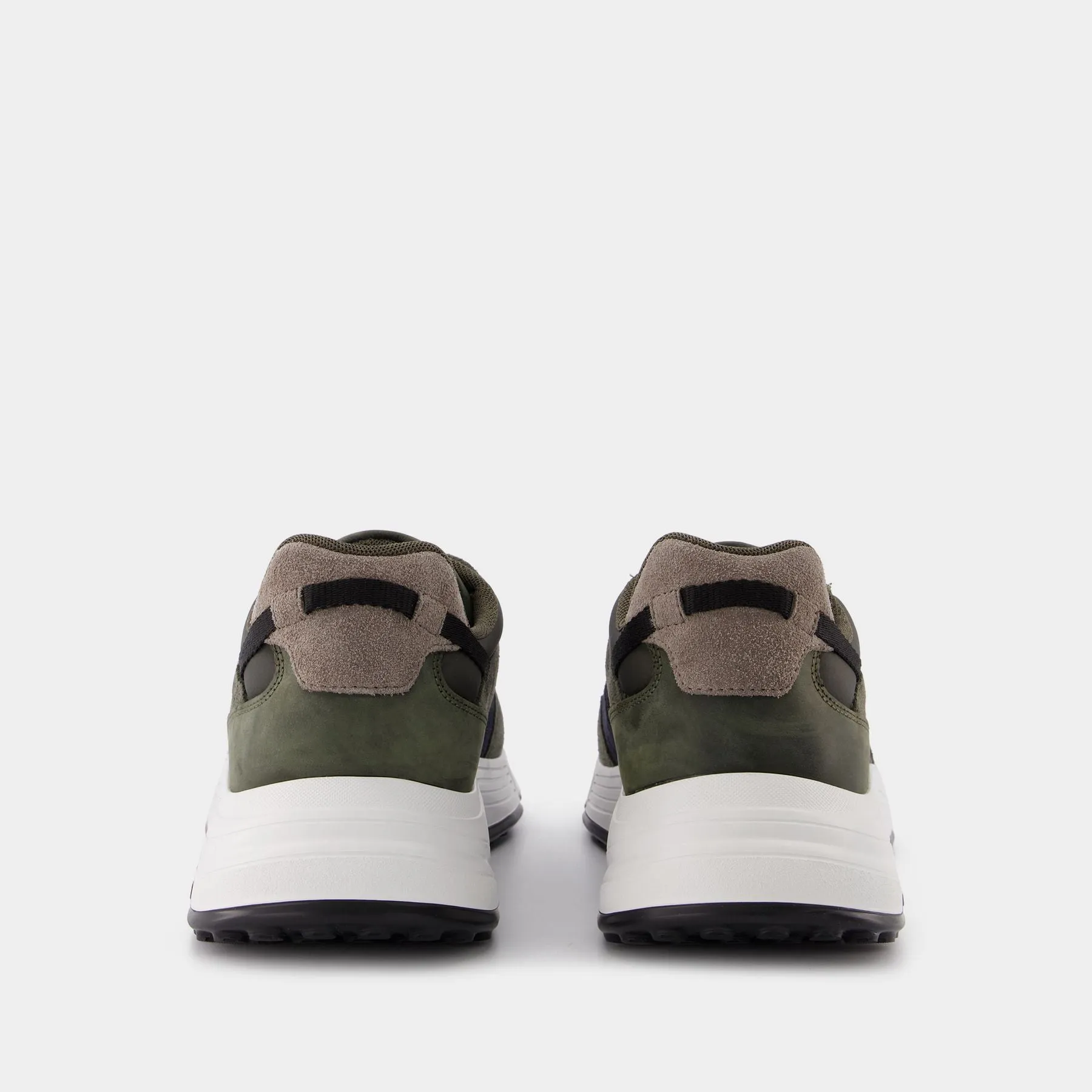 Hyperlight Allacciato Sneakers in Green Suede